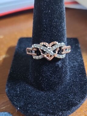Rose Gold Heart & Knot Ring with Clear Stones - Women Jewelry